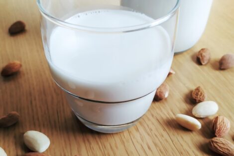 latte di mandorla