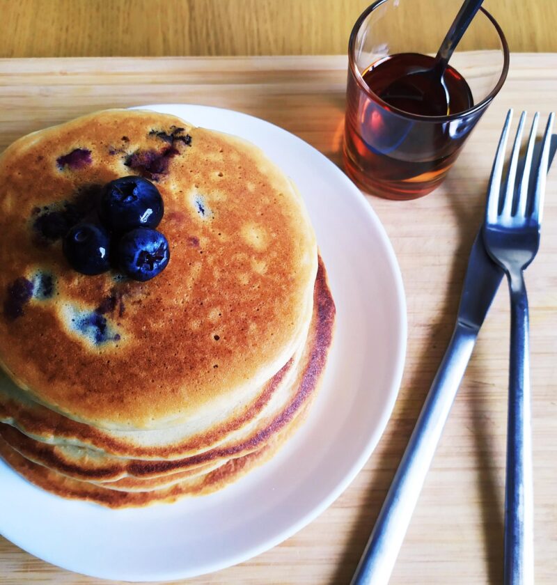 pancakes di quinoa con mirtilli